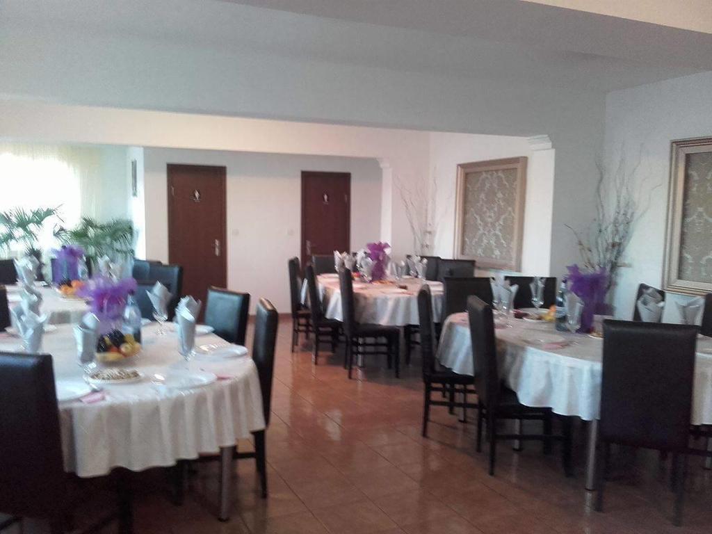 Casa Dobrescu Centura De Nord Hotel Craiova Luaran gambar